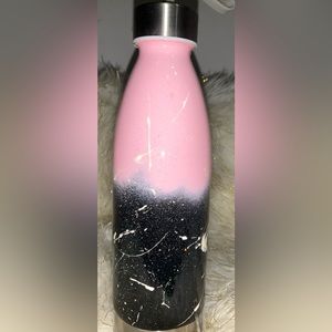 22 oz. Splatter paint  main stays plastic water bottle metal bottom